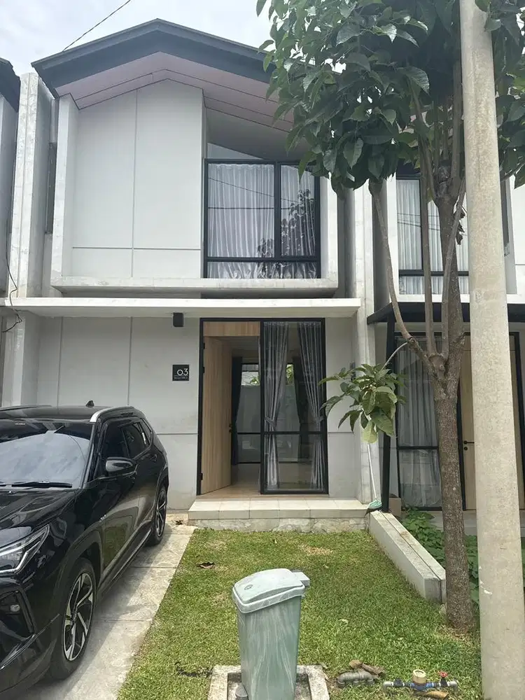DISEWAKAN RUMAH 2 LANTAI DI KAWASAN KJIE KARAWANG