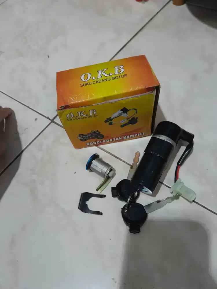 Kunci kontak motor beat 1 set