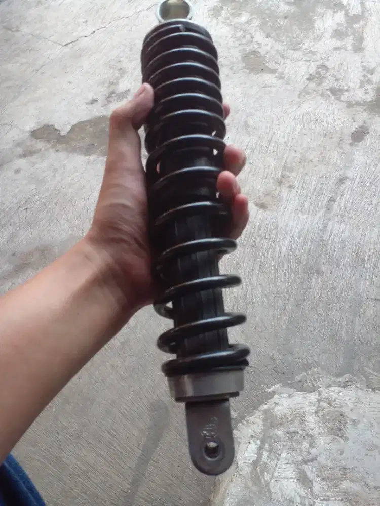 Shock belakang beat/vario lama