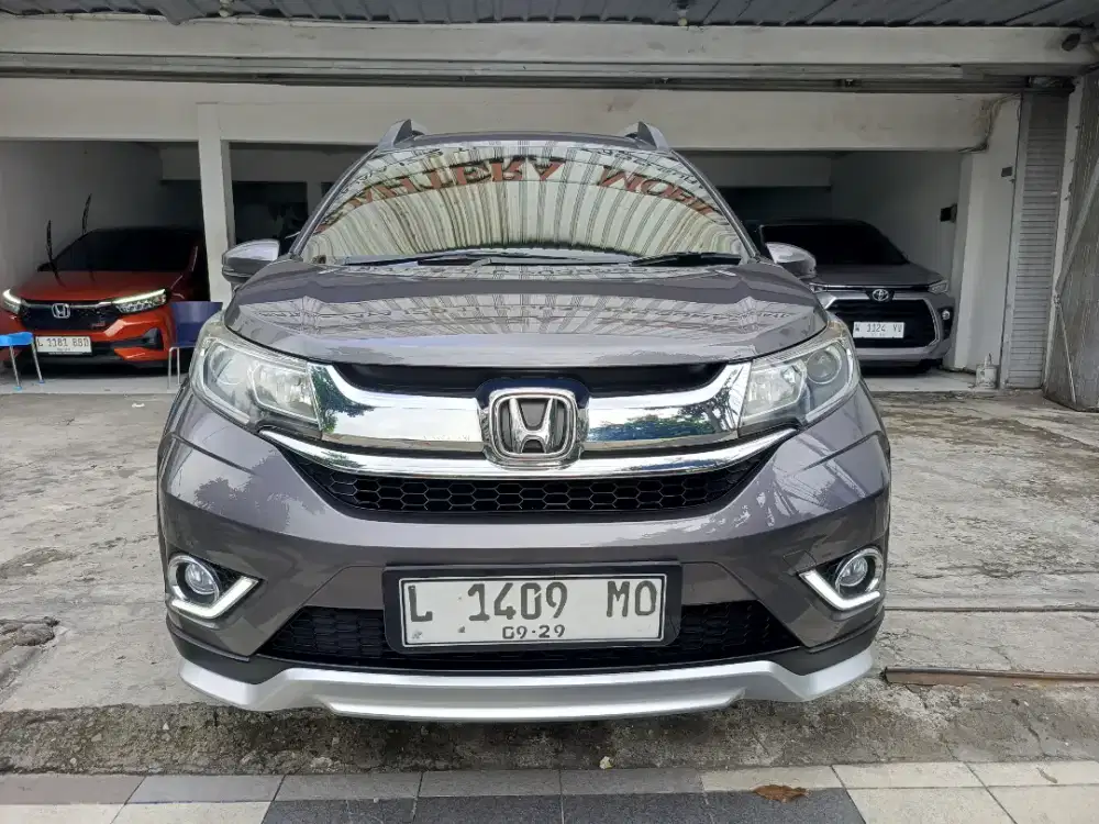 Honda BR-V Prestige 1.5 AT 2016 Dp 20juta