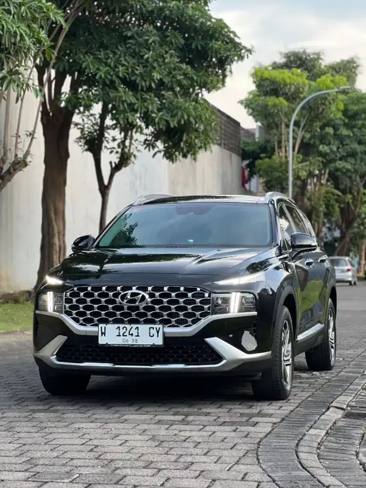 Hyundai Santa Fe Signature Dsl 2023 (L) Hitam  20 rb