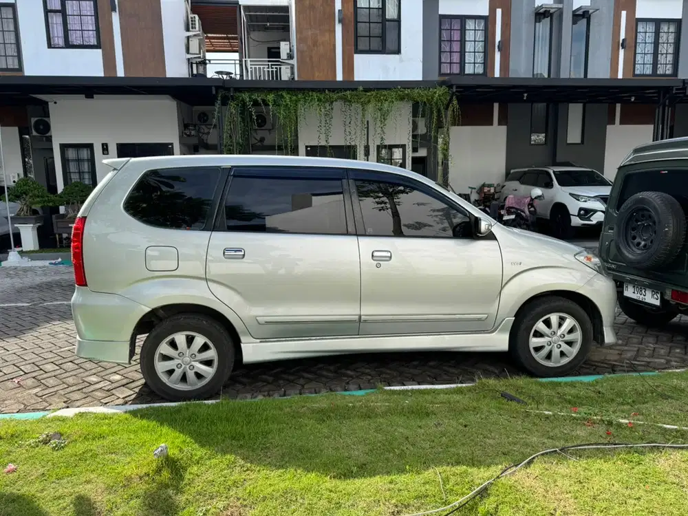 Toyota Avanza 2010 Bensin