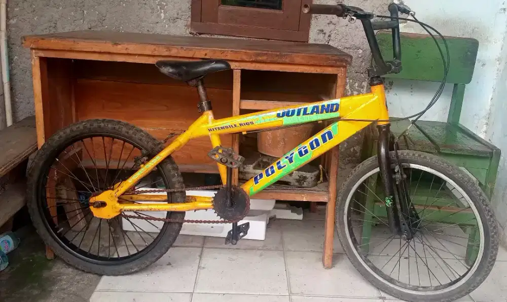 BMX POLYGON UKURAN 20