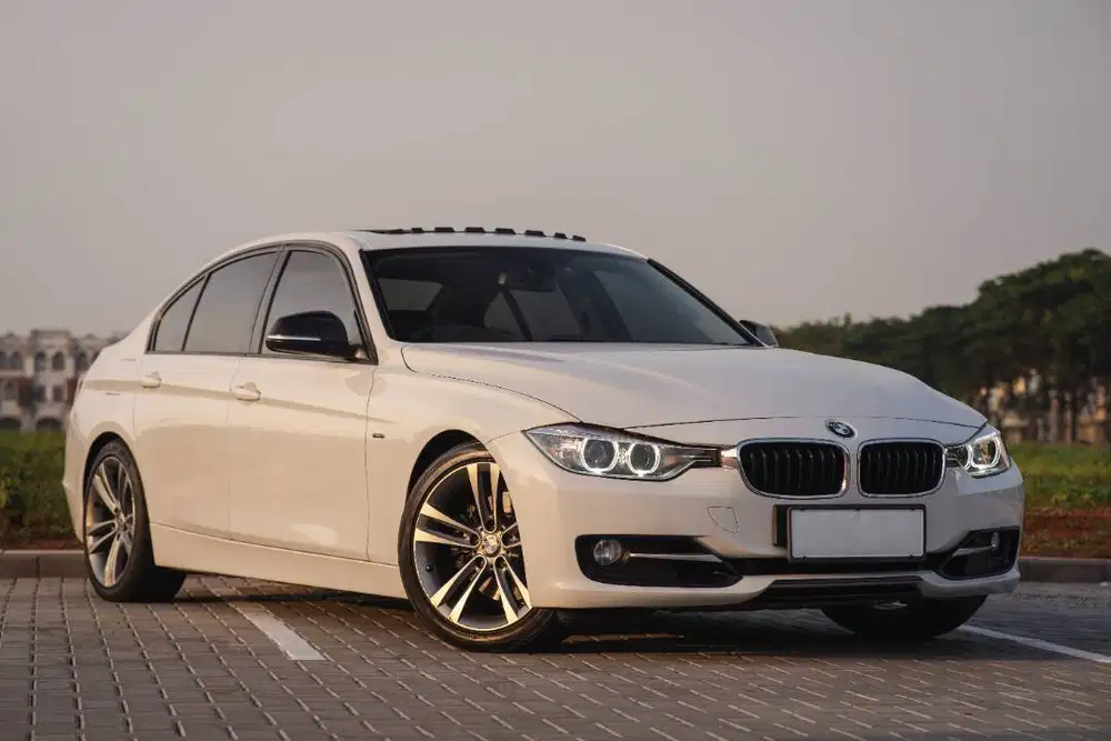 RARE ITEM BMW 328i F30 Sport 2014