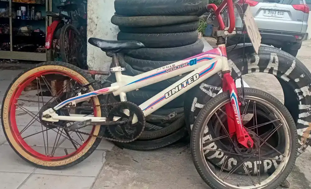 BMX UNITED UKURAN 20.