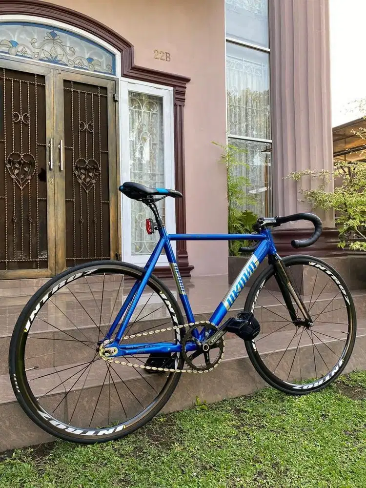 Sepeda fixie unknown combat