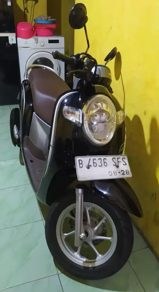 Honda Scoopy 2018 mulus lengkap pajak hidup