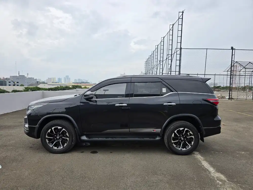 Toyota Fortuner 2.4 VRZ GR Sport 4x2 Diesel AT 2022