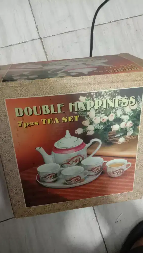 Cangkir teh 7 set  / tea set