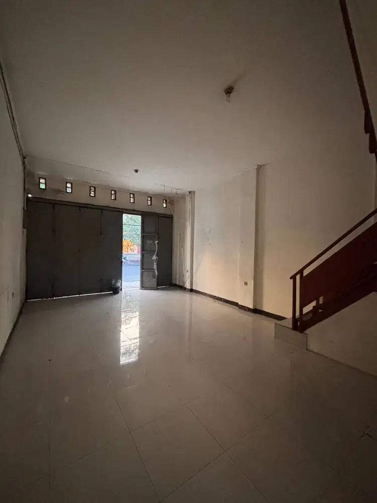 Disewakan Ruko 2 Lantai Dekat Tol Buahbatu