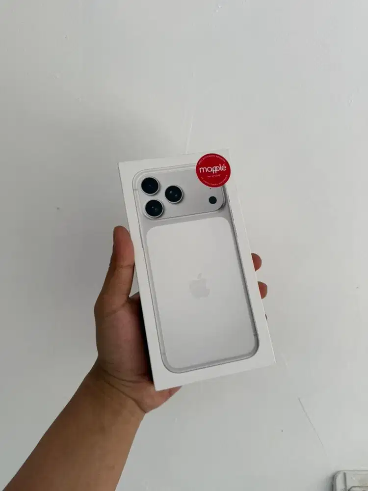 iphone 17 Pro Max 256gb silver New BNIB