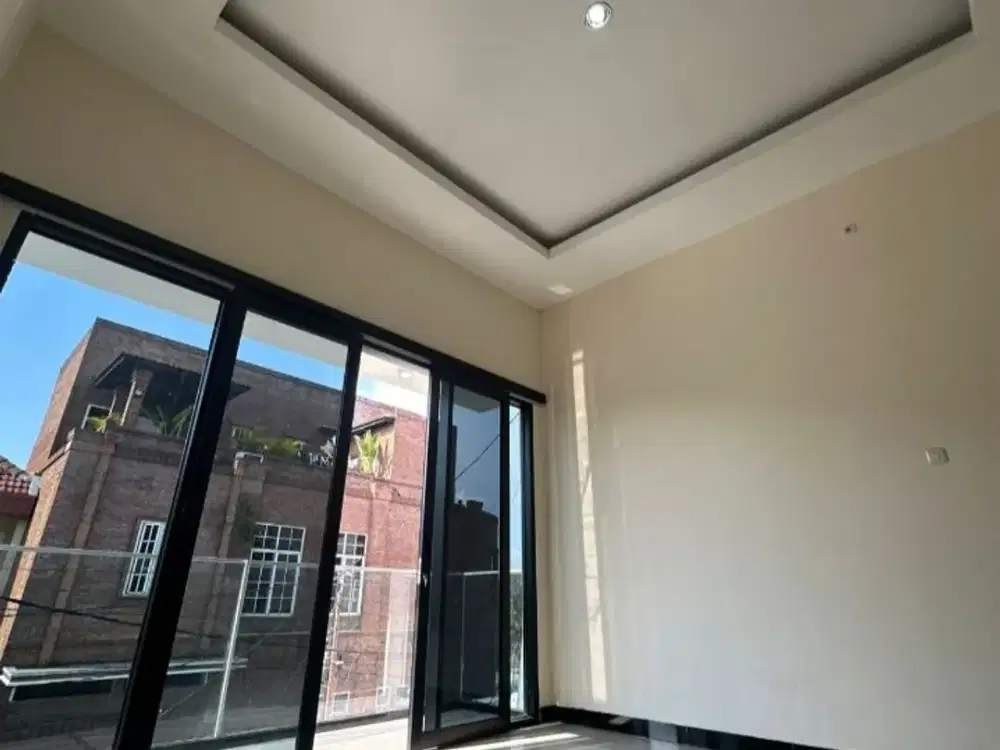Dijual Rumah 2Lt UNIT BARU GRESS TINGGAL BAWA KOPER!! Darmo Indah Timur Surabaya Barat