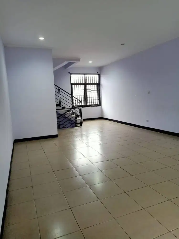 Disewakan Ruko di Taman Kopo Ketapang