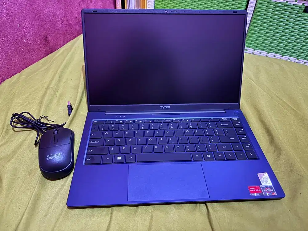 Laptop Zyrex D-tech blue