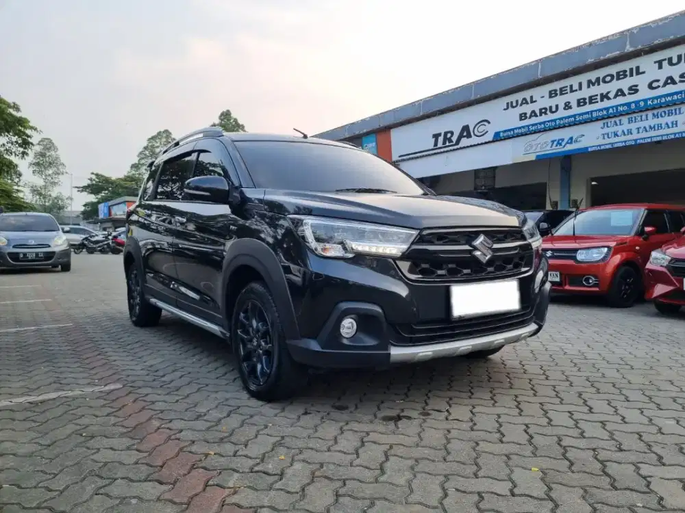 HARGA SPESIAL!! SUZUKI XL7 1.5 ALPHA HYBRID MATIC 2023 HITAM KM 65RB