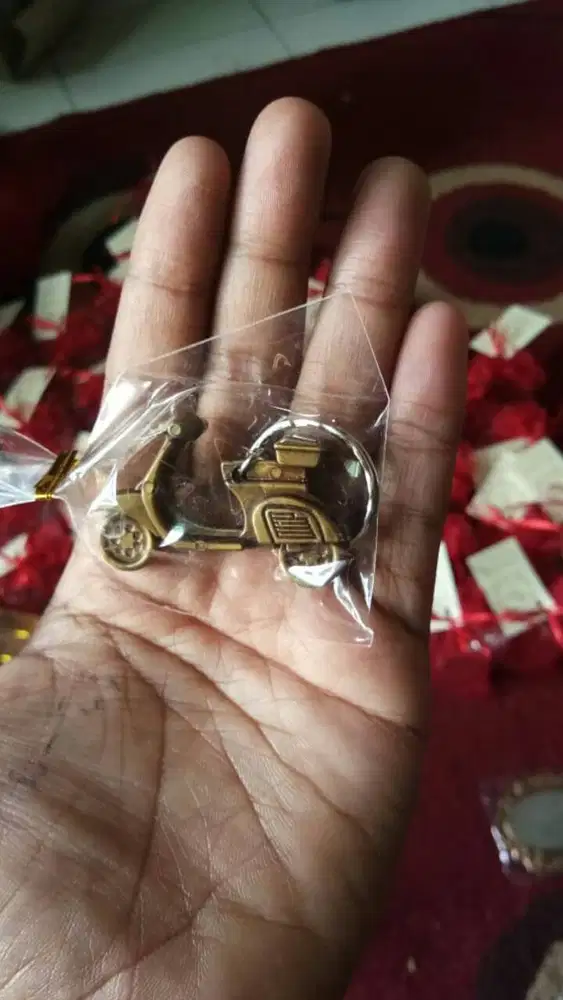 Gantungan kunci vespa grosir