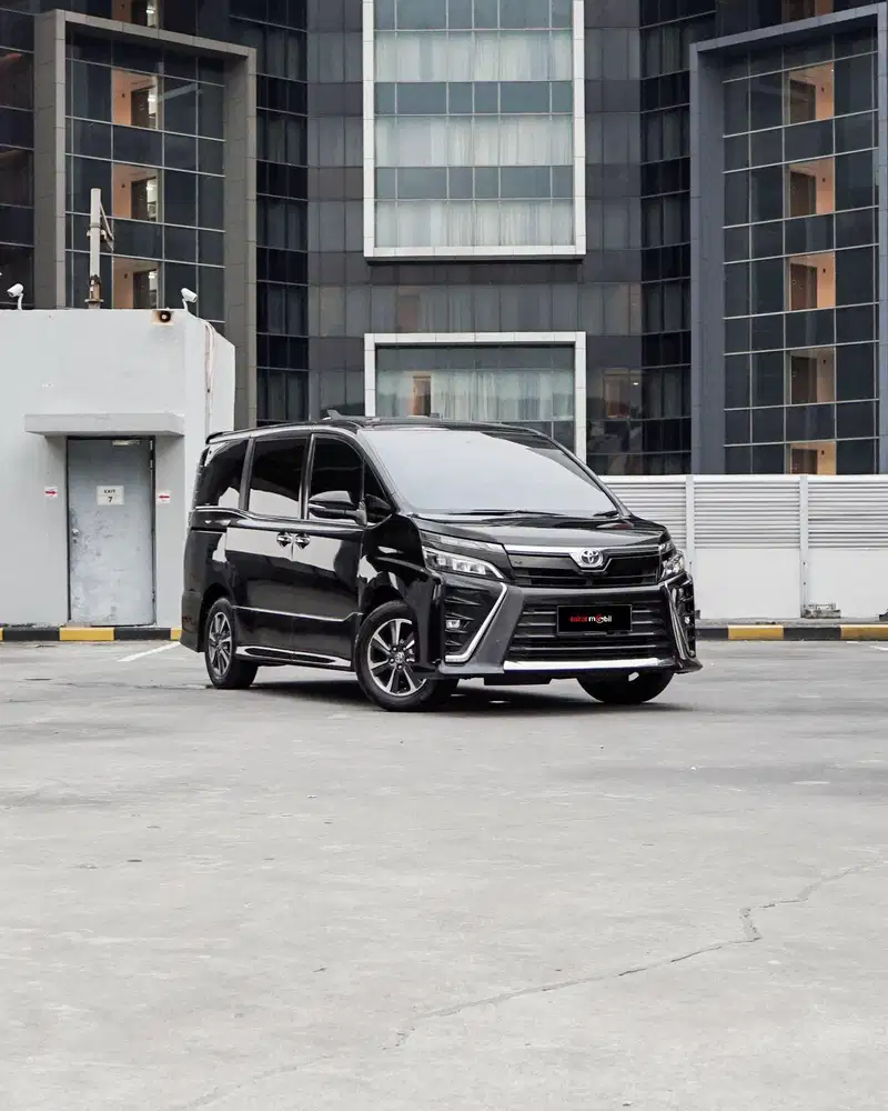 (Dp 10JT, KM LOW) TOYOTA VOXY 2.0 AT 2019