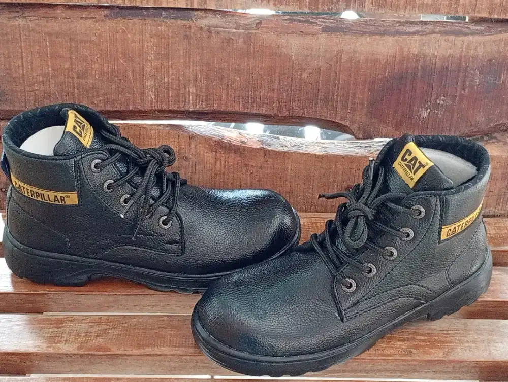 Sepatu safety Caterpillar