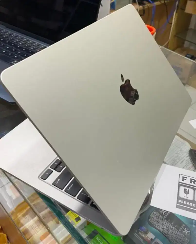 Macbook air M2 Ram 16GB/512GB