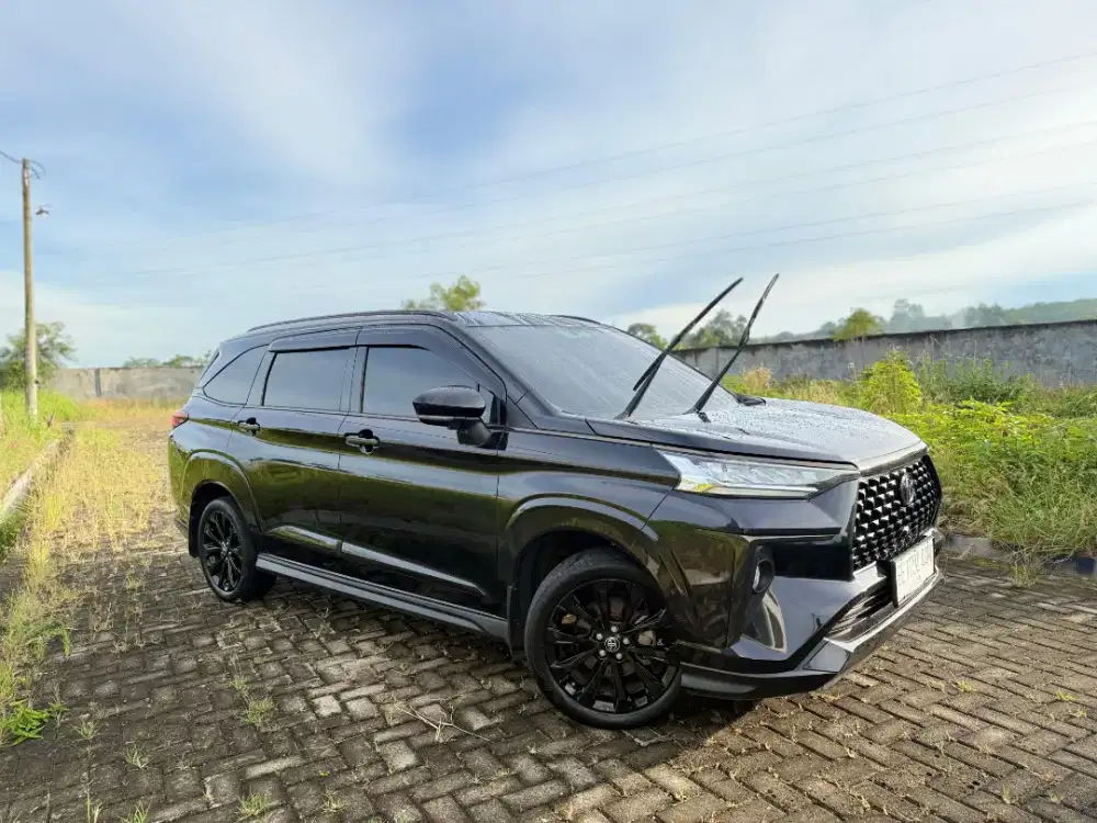 Toyota Veloz 1.5 Q CVT Black Premium Color 2022