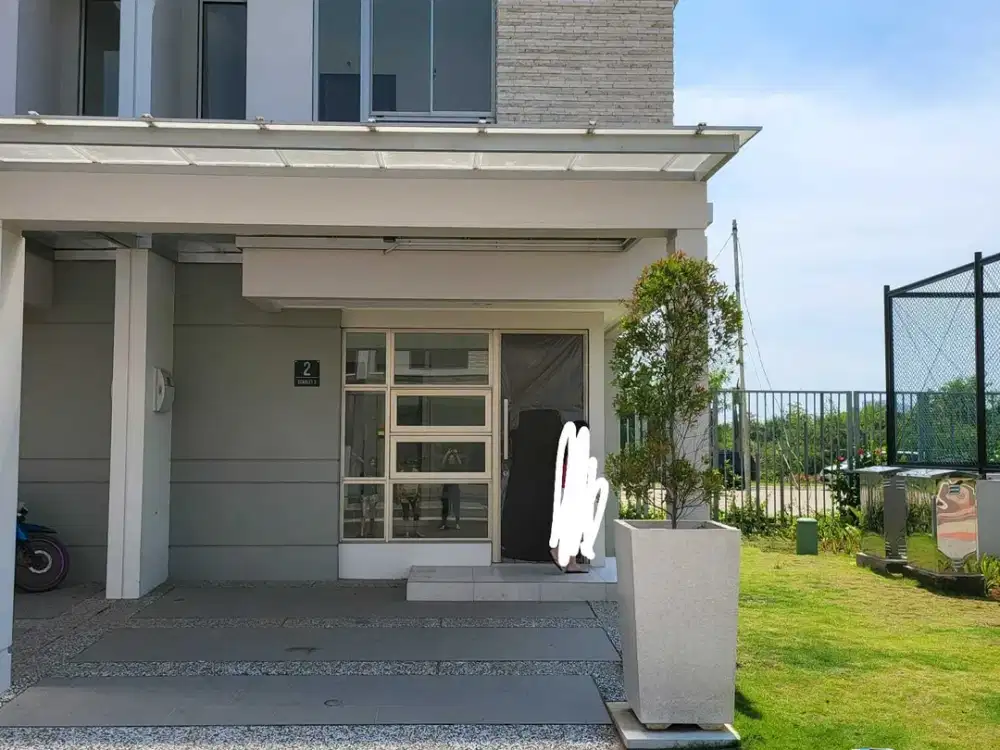 Jual cepat rumah 2 lantai posisi hook Cluster Scarlet PIK 2, Jakarta