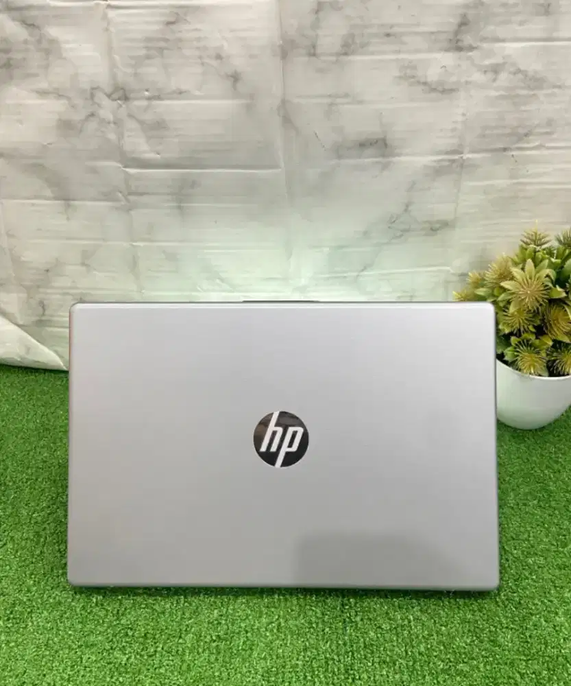 HP 14-EP0088TU intel Core i3 N3 8/512 14  Silver
