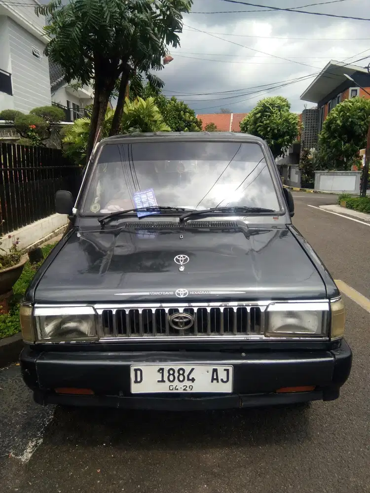 Toyota Kijang komplit isi
