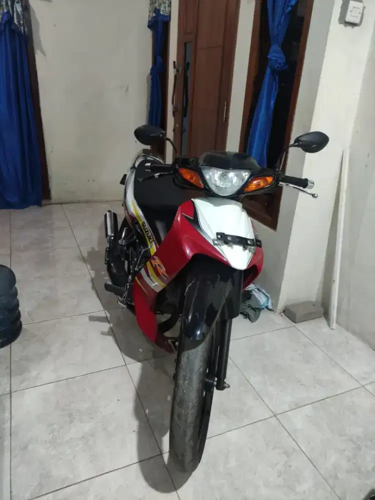 Suzuki satria hiu 2004