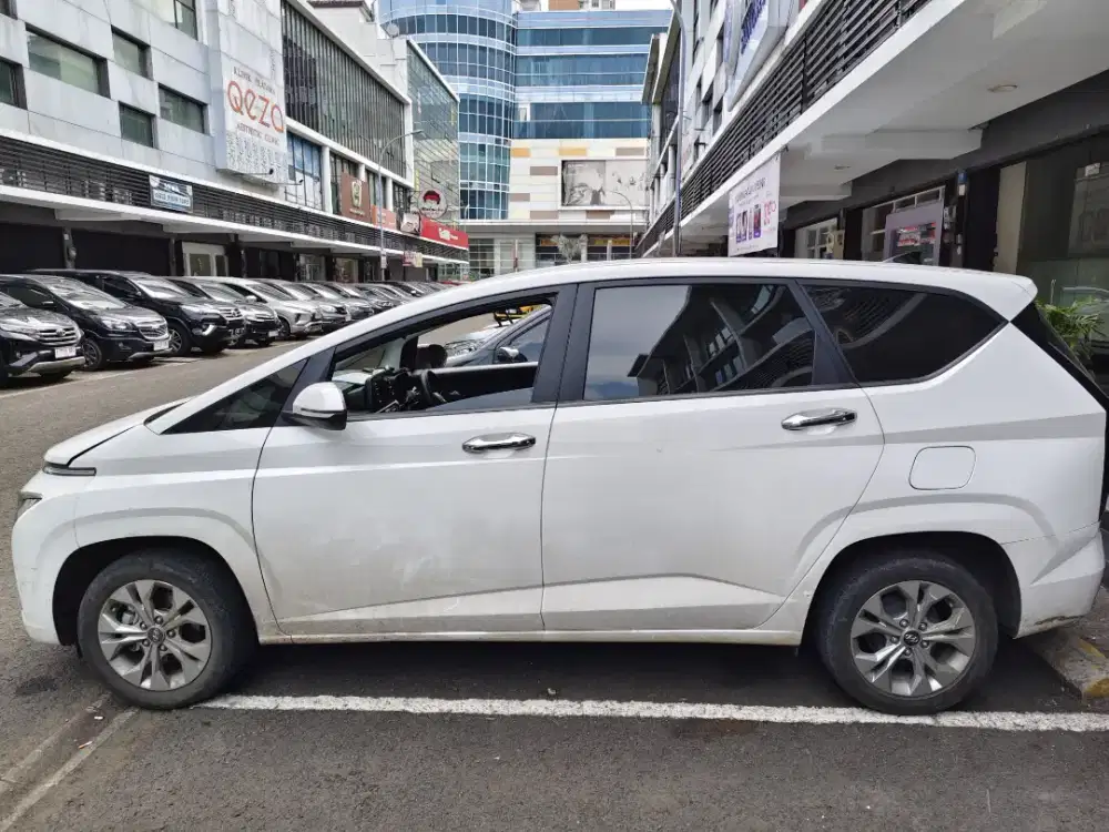 hyundai stargazer essential 2023