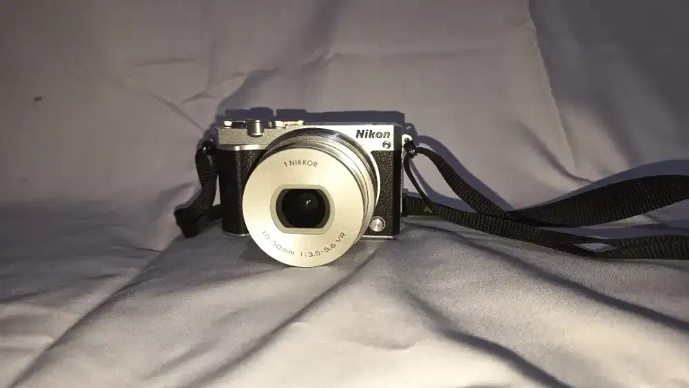 KAMERA NIKON 1 J5