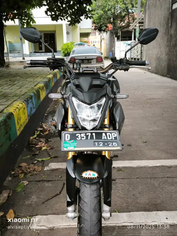 CB 150 R streetfire 2021