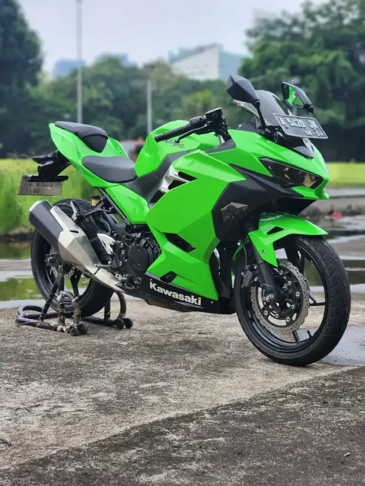 Kawasaki New Ninja 250 FI KM 6000