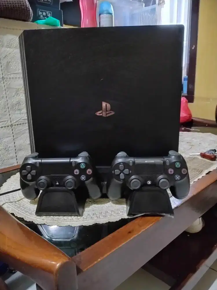 DIJUAL PS 4 PRO