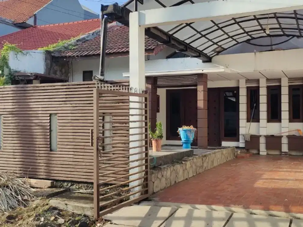 Dijual Rumah Jajar Tunggal Strategis Siap Huni
