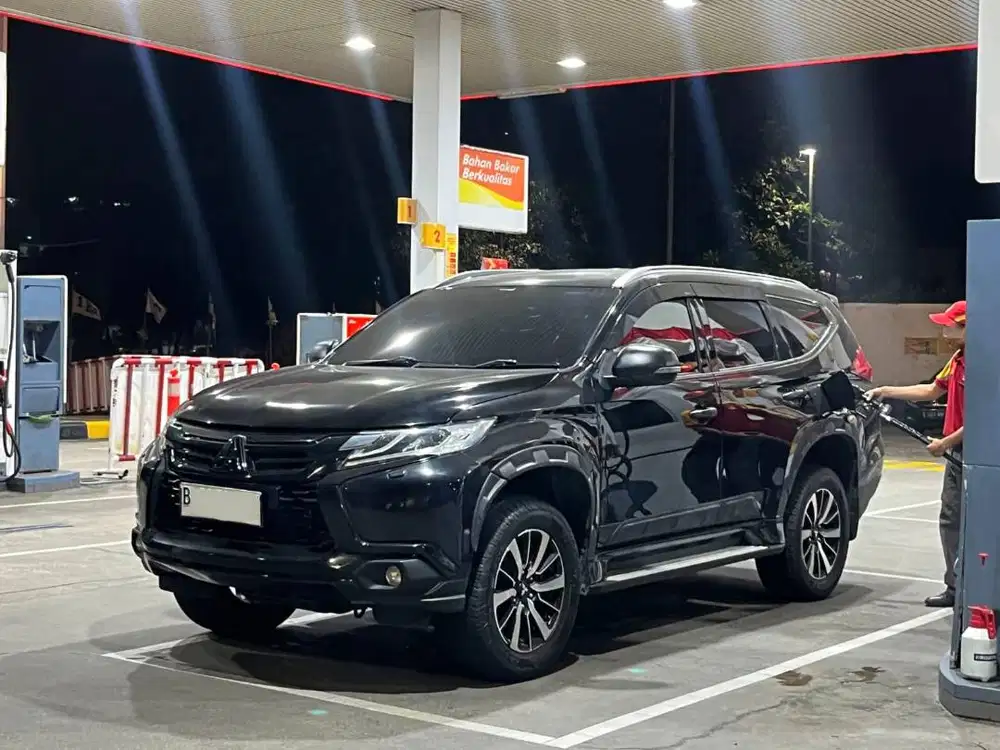 Pajero Sport Dakar AT 2017 Hitam Metalik Murah Siap Pake Terawat