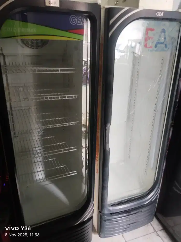 Di jual cepat showcase Gea oval like now