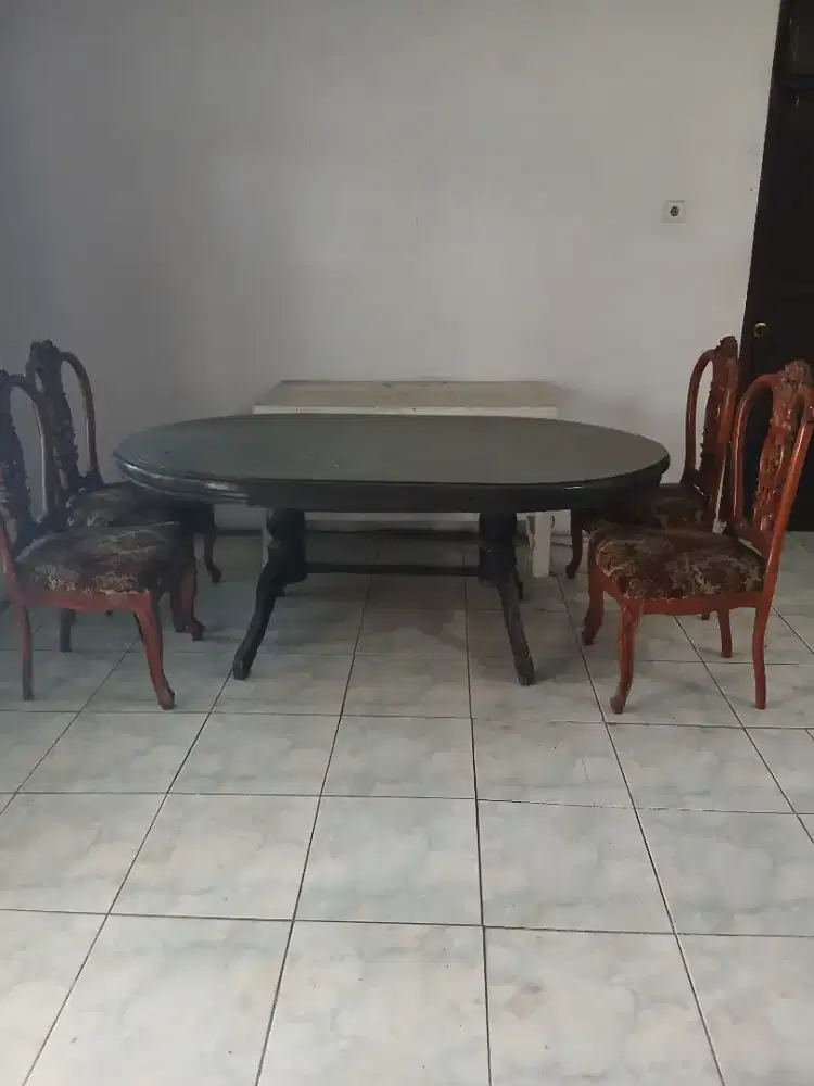 Dijual Meja Makan Jati Antik