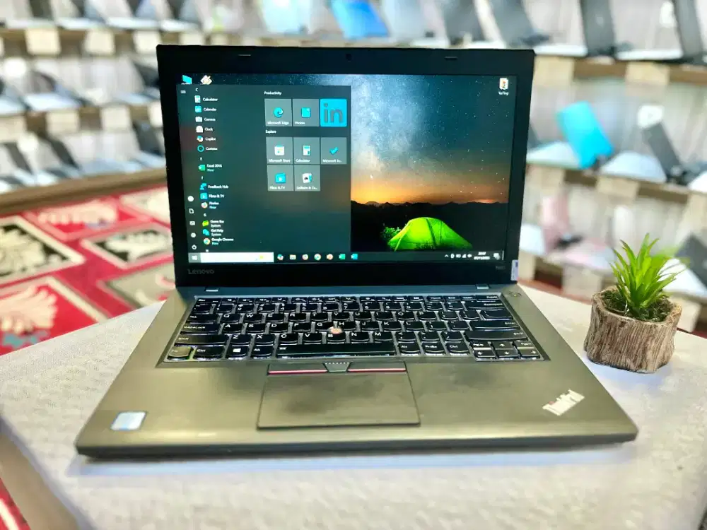 Thinkpad T460. core i5 gen 4. Ram 16gb. Ssd 512gb. Bergaransi.