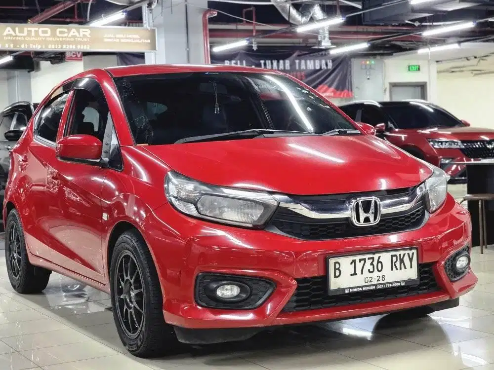 Honda Brio E 2023 merah