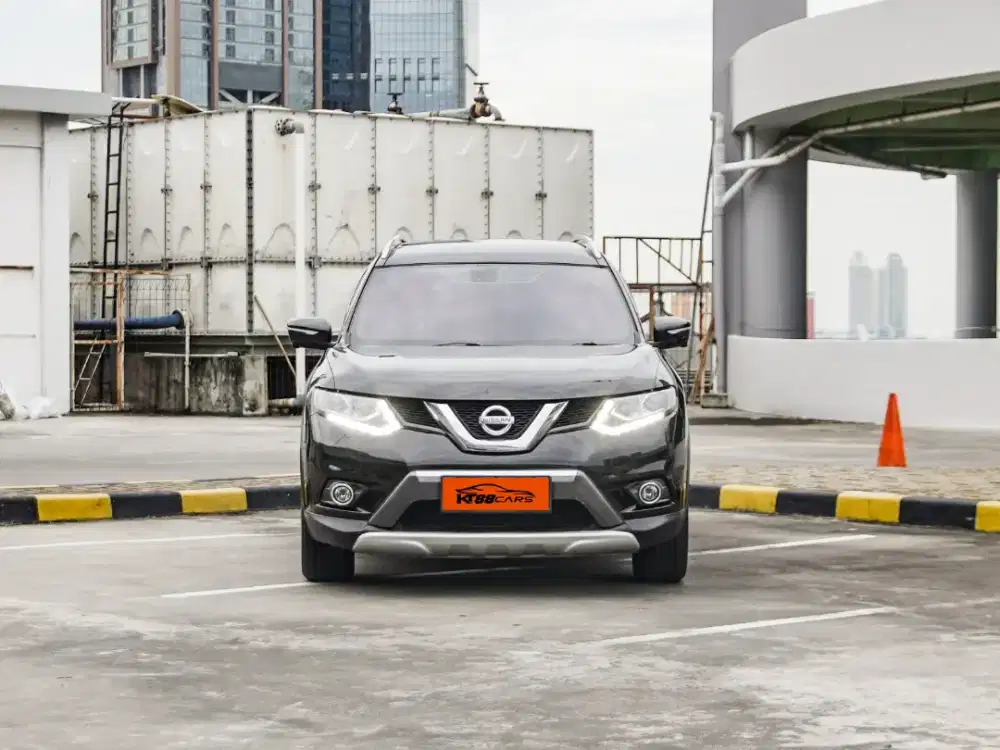 NISSAN XTRAIL 2. 5 AT TAHUN 2016 HITAM