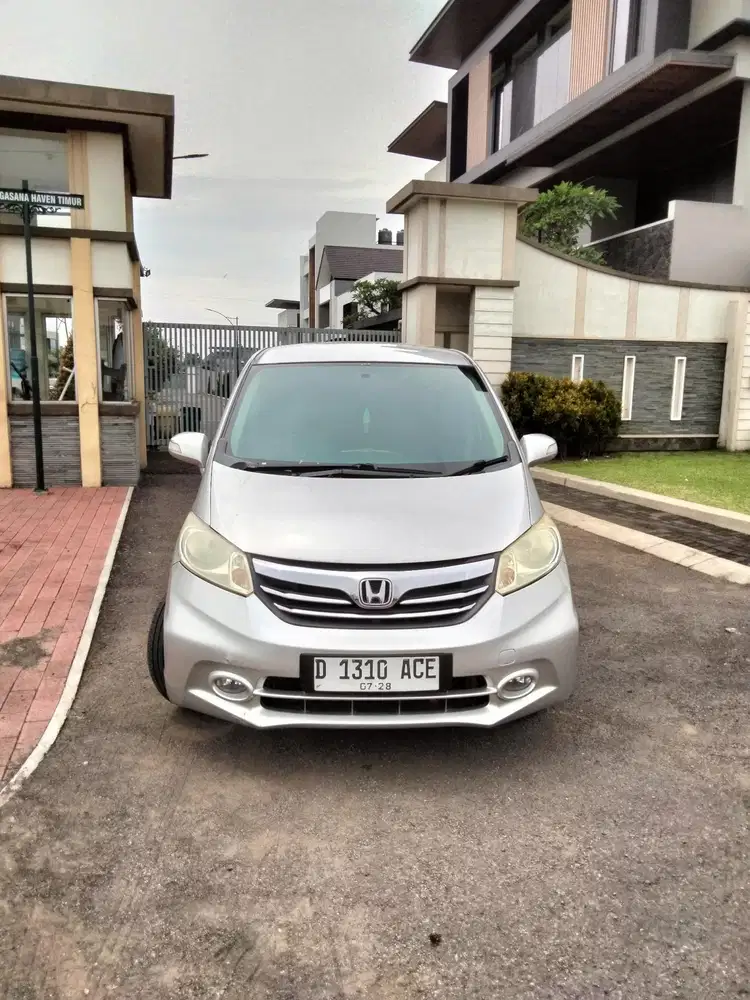 Honda Freed PSD Matic 2014