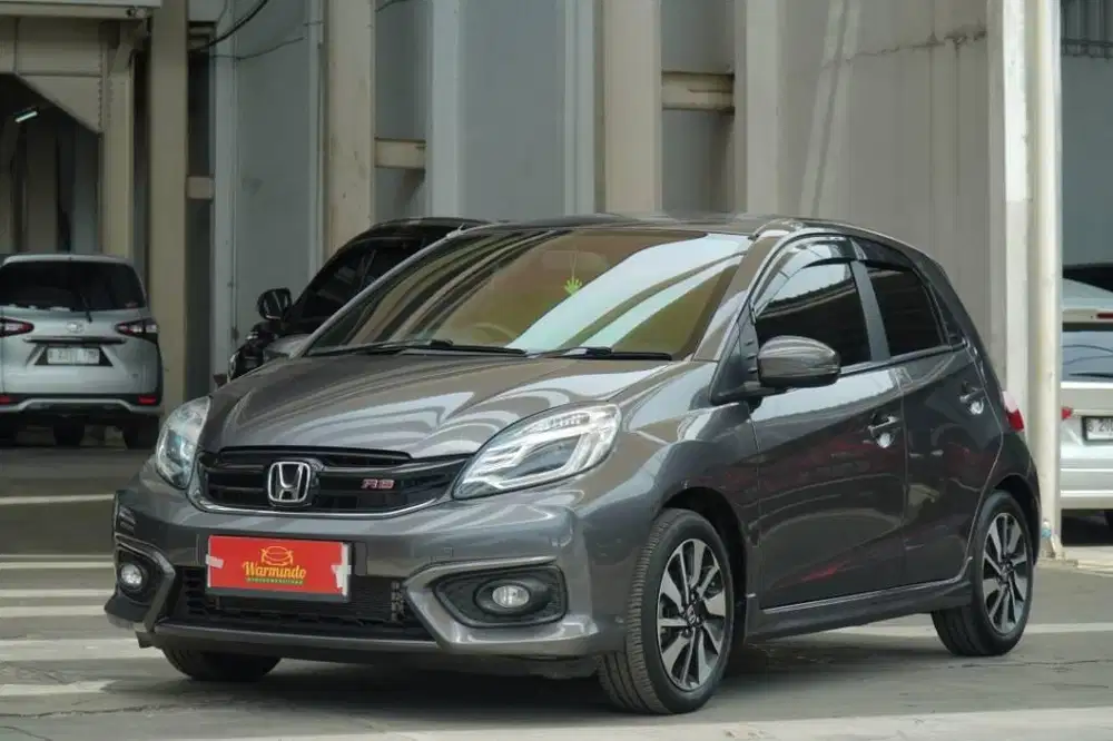 Honda Brio 1.2 RS CVT tahun 2016 Abu abu grey Brio Matic AT DP minim