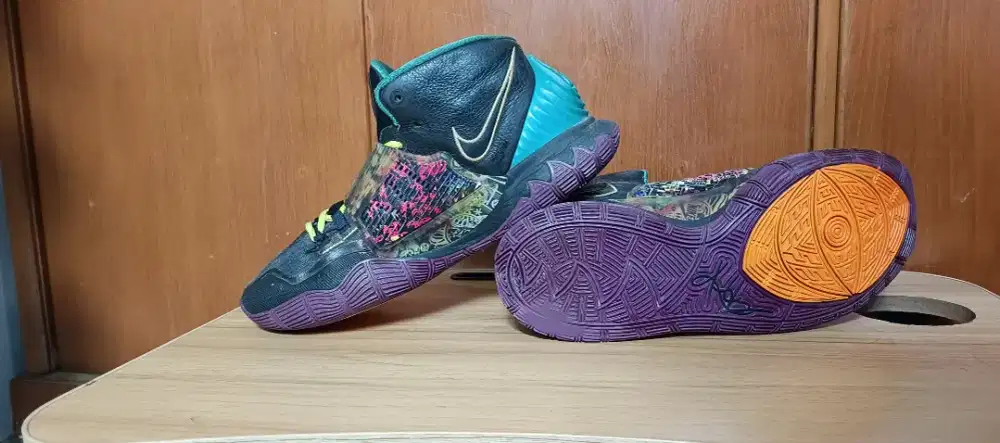 Sepatu sneakers casual second nike kairieeee size 4 insole 28cm