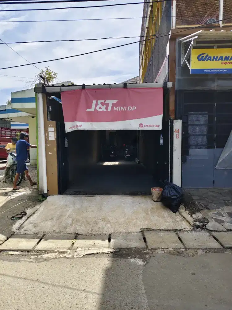 Dijual rumah baru renov