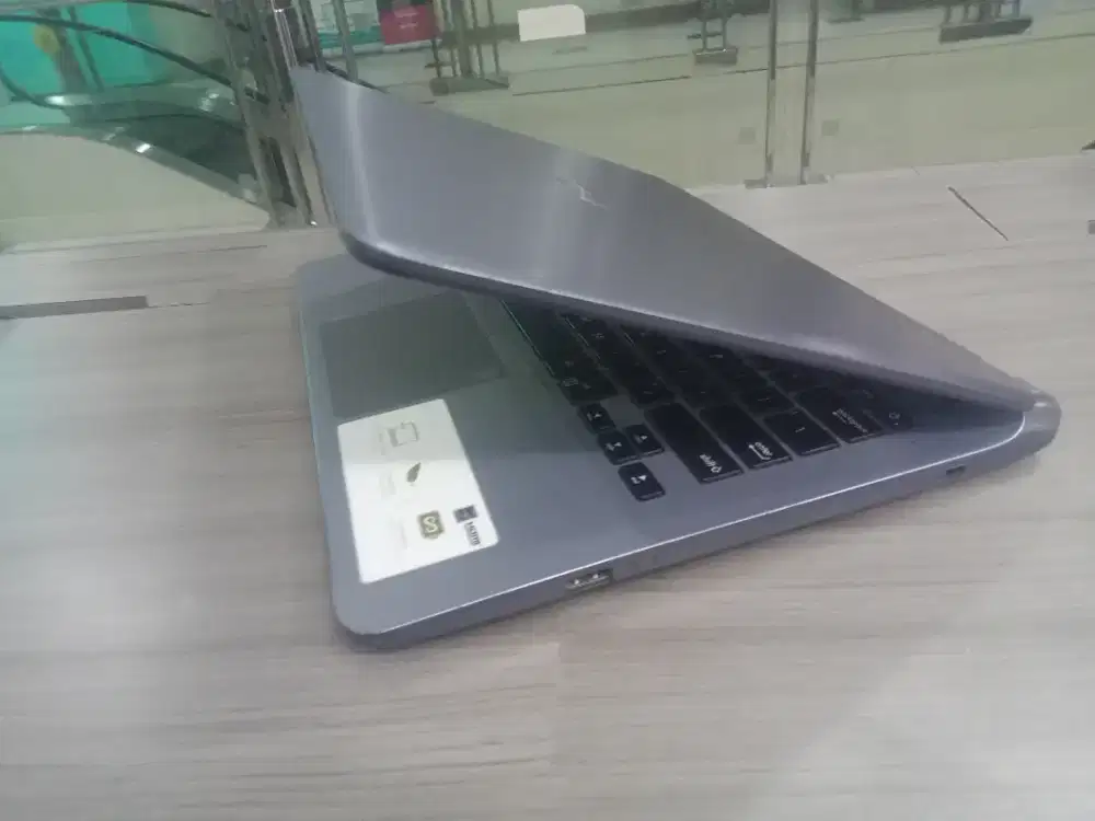 Asus A407 core i3 -7020 ram 8 GB HDD 500 GB win 11