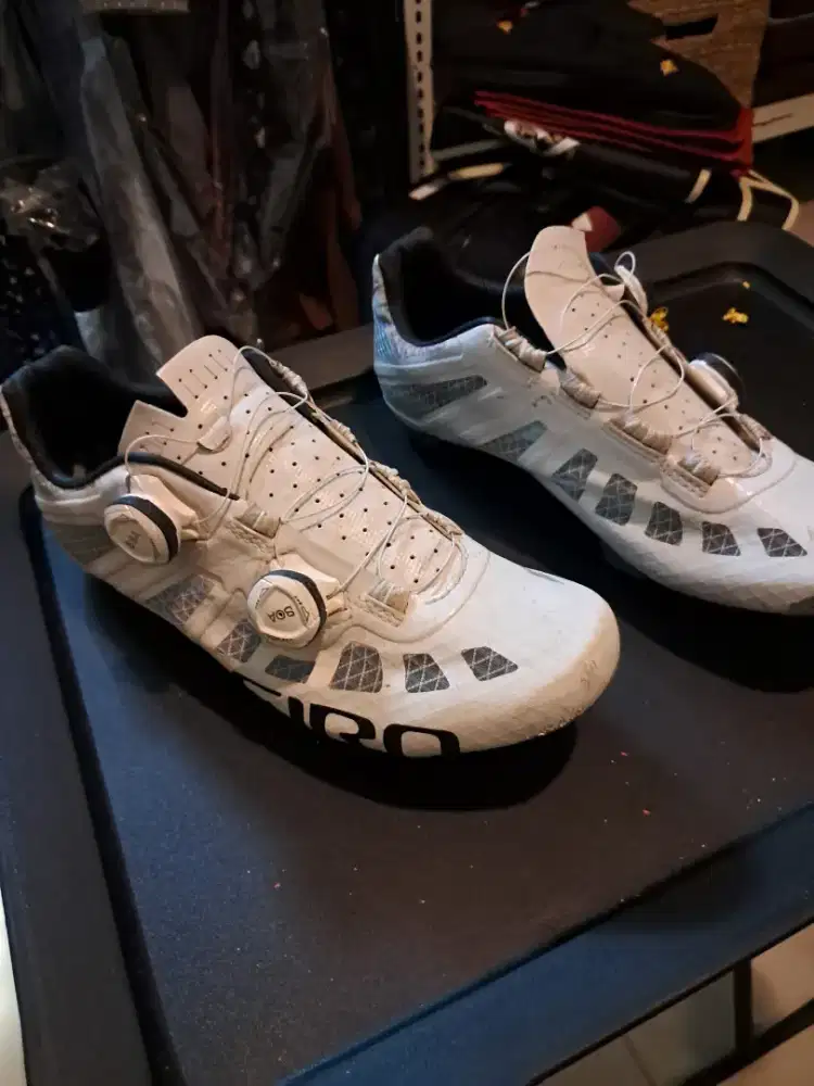 Jual sepatu sepeda giro