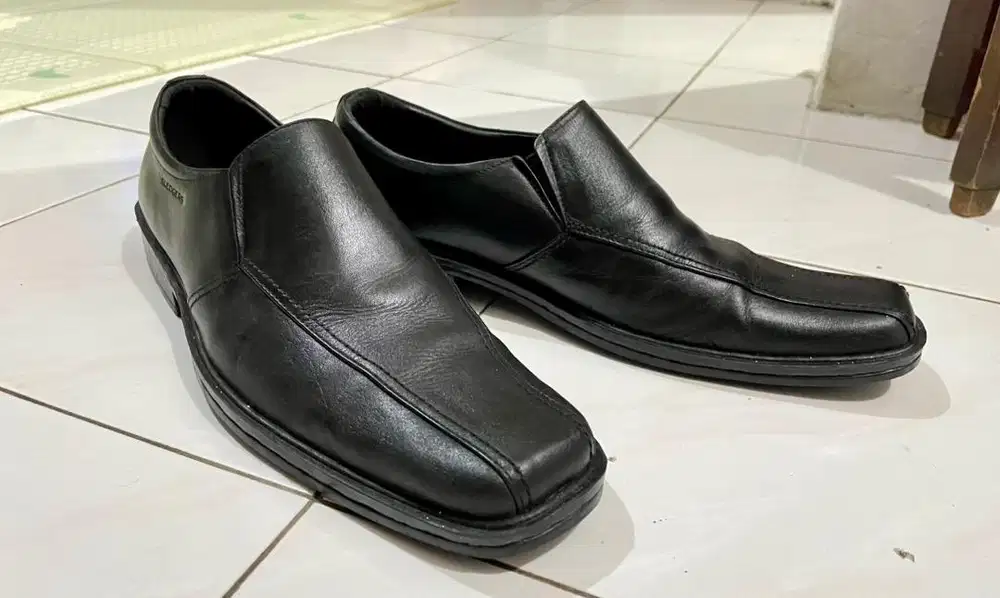 Sepatu Kulit Pria SLEDGERS Original – Like New, Size 42