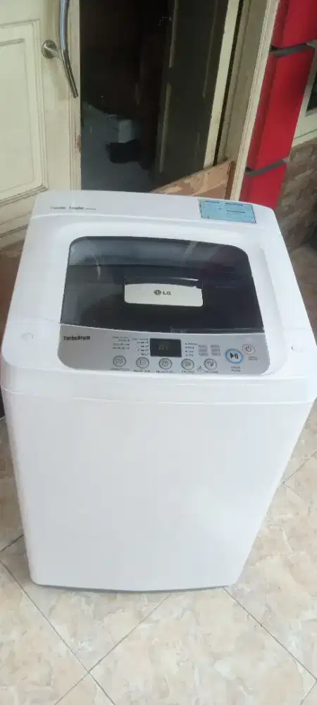 Mesin cuci top loading LG turbo drum