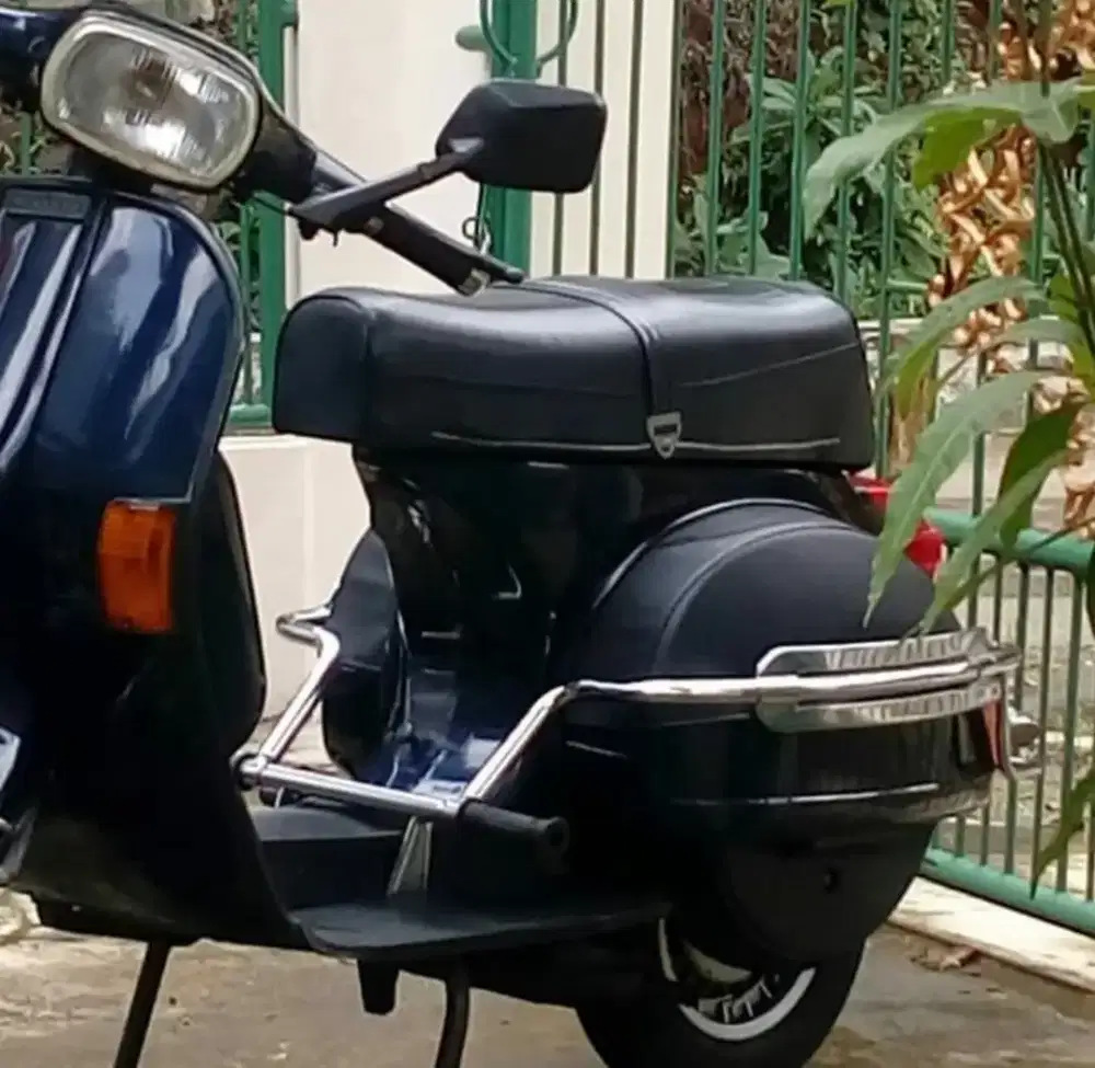 DIJUAL VESPA EXCLUSIVE 2 TH .2000 ANTIK