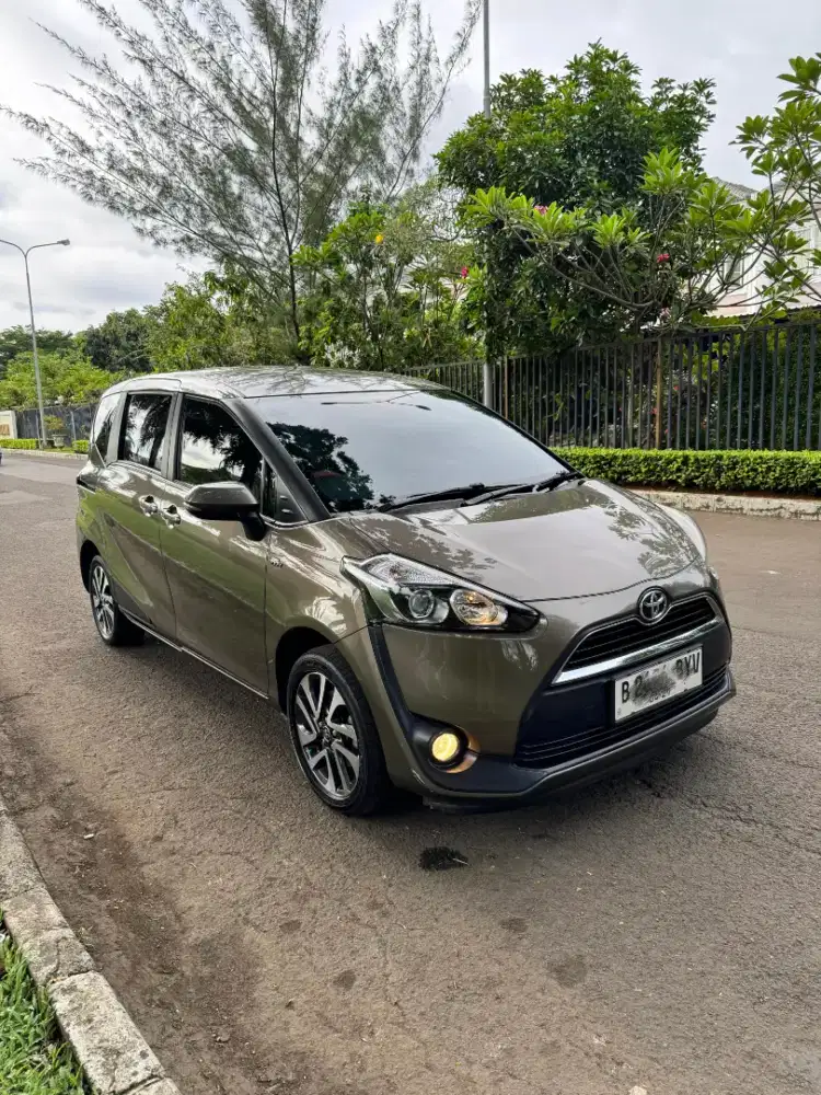 Toyota Sienta 1.5 V Automatic - 2019